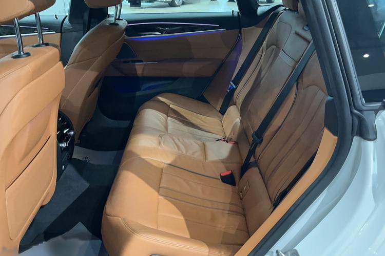 Used BMW 6 Series GT 2021 Restyled 630i M Sport Package Interior 1