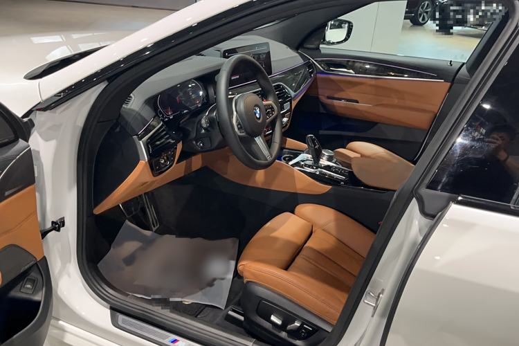 Used BMW 6 Series GT 2021 Restyled 630i M Sport Package Interior 2