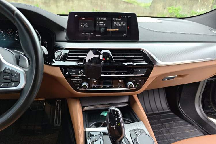 Used BMW 6 Series GT 2018 630i M Sport Package Audio And AC Panel