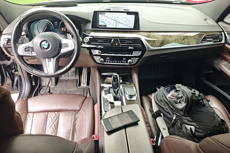 Used BMW 6 Series GT 2018 640i xDrive M Sport Package Center Console