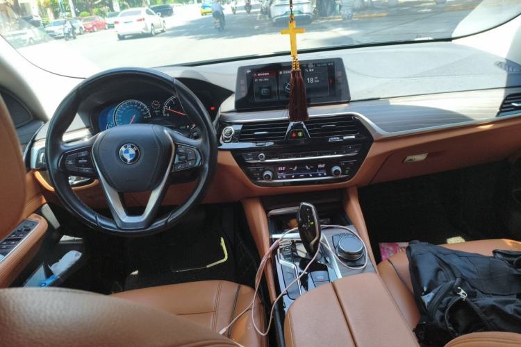 Used BMW 6 Series GT 2018 630i M Sport Package Center Console
