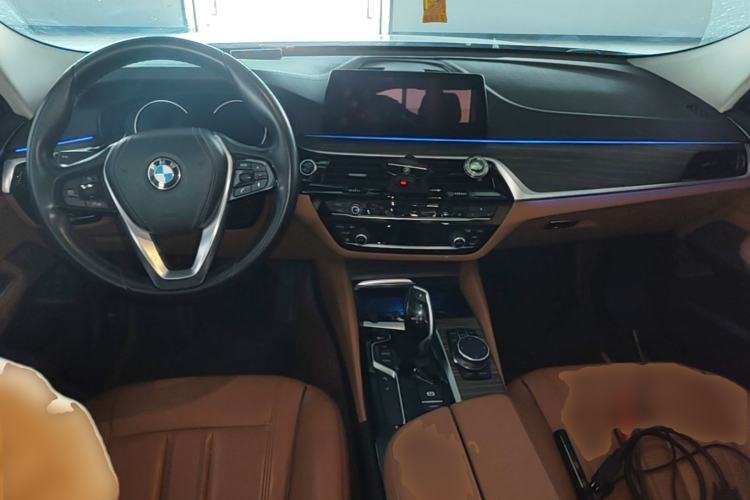 Used BMW 6 Series GT 2018 630i Luxury Design Package Center Console