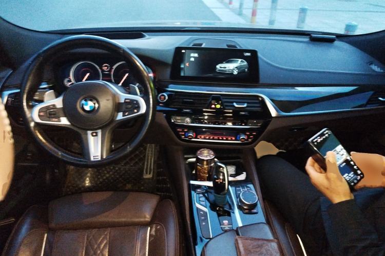 Used BMW 6 Series GT 2018 640i xDrive M Sport Package Center Console