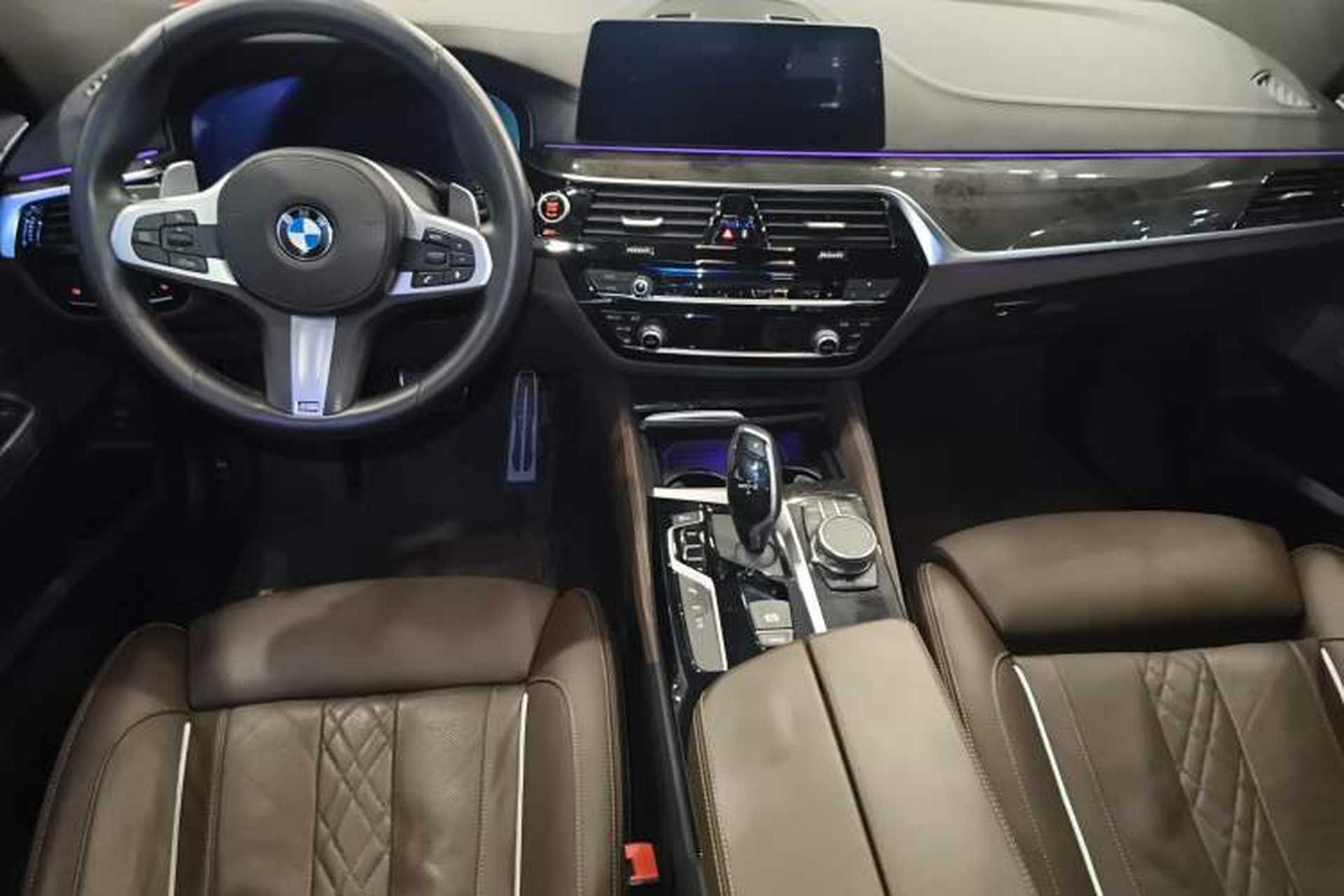 Used BMW 6 Series GT 2018 640i xDrive M Sport Package Center Console