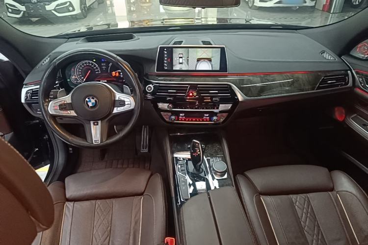 Used BMW 6 Series GT 2018 640i xDrive M Sport Package Center Console