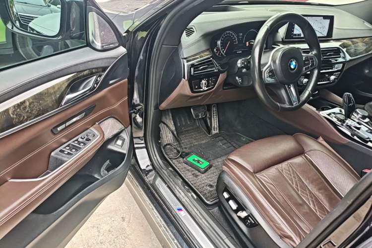 Used BMW 6 Series GT 2018 640i xDrive M Sport Package Driver Seat