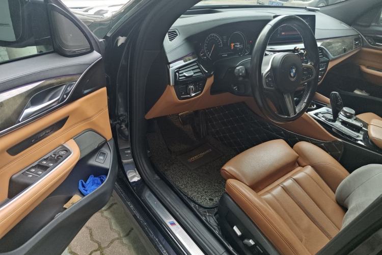 Used BMW 6 Series GT 2018 630i M Sport Package Driver Seat