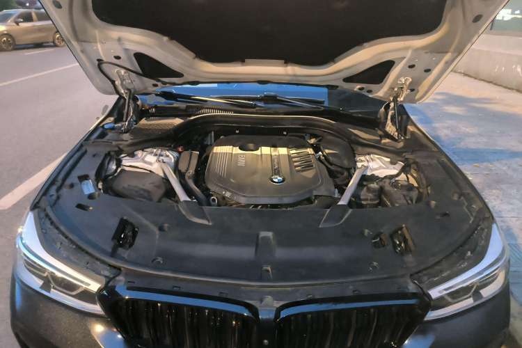 Used BMW 6 Series GT 2018 640i xDrive M Sport Package Engine Bay