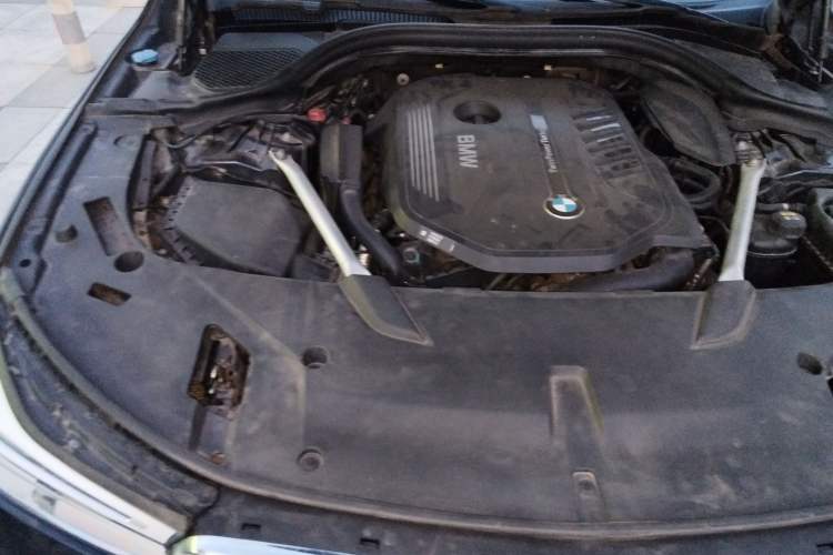 Used BMW 6 Series GT 2018 640i xDrive M Sport Package Engine Bay Right