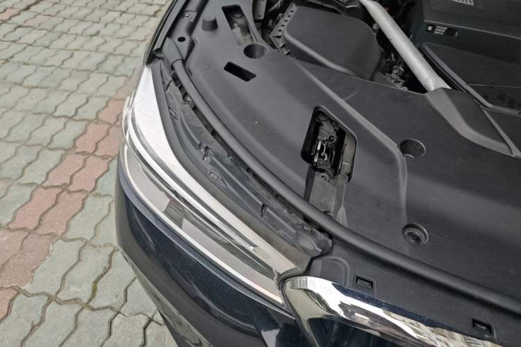 Used BMW 6 Series GT 2018 630i M Sport Package Engine Bay Right