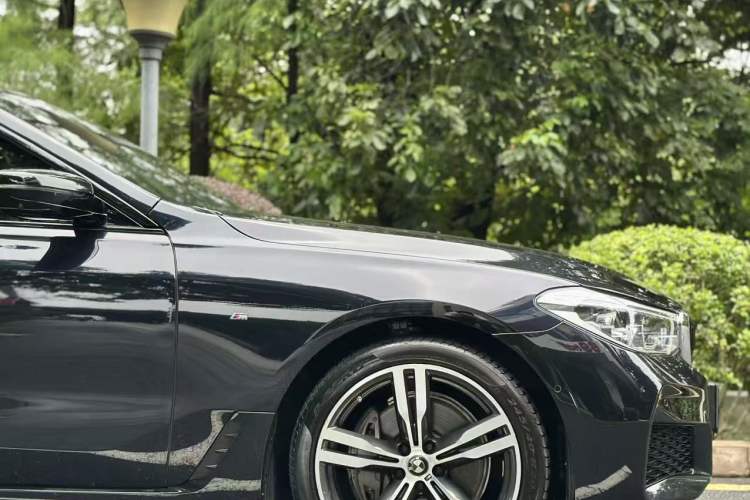 Used BMW 6 Series GT 2018 640i xDrive M Sport Package Exterior 10
