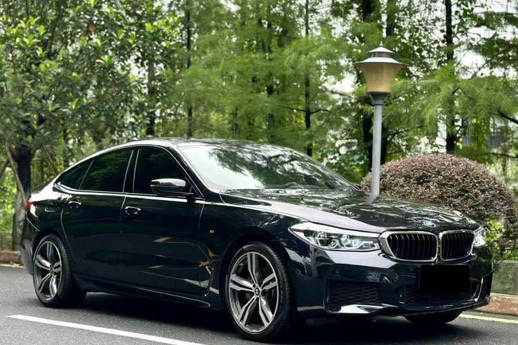 Used BMW 6 Series GT 2018 640i xDrive M Sport Package Exterior 9