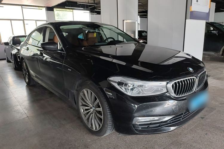 Used BMW 6 Series GT 2018 630i Luxury Design Package Front Right 45 Deg