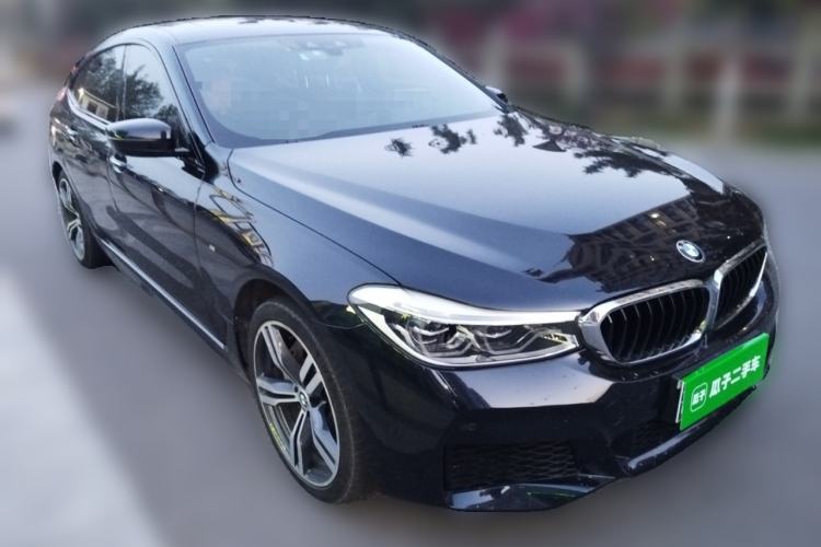 Used BMW 6 Series GT 2018 640i xDrive M Sport Package Front Right 45 Deg