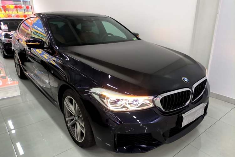 Used BMW 6 Series GT 2018 630i M Sport Package Front Right 45 Deg