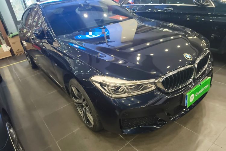 Used BMW 6 Series GT 2018 640i xDrive M Sport Package Front Right 45 Deg