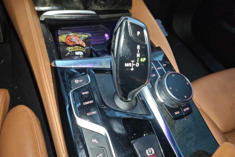 Used BMW 6 Series GT 2018 630i M Sport Package Gear Lever