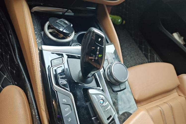 Used BMW 6 Series GT 2018 630i M Sport Package Gear Lever