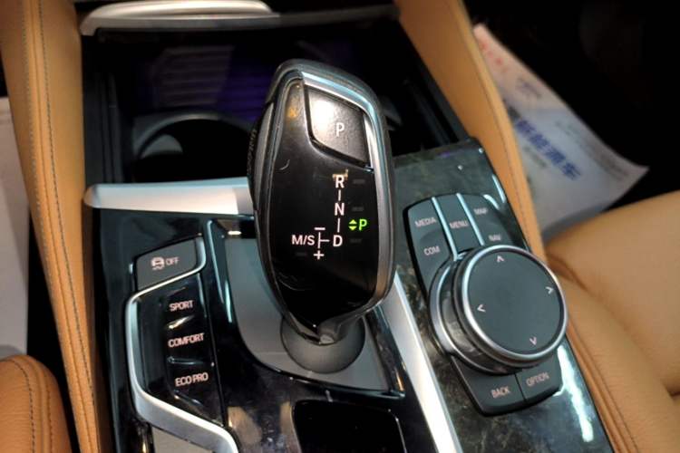 Used BMW 6 Series GT 2018 630i M Sport Package Gear Lever