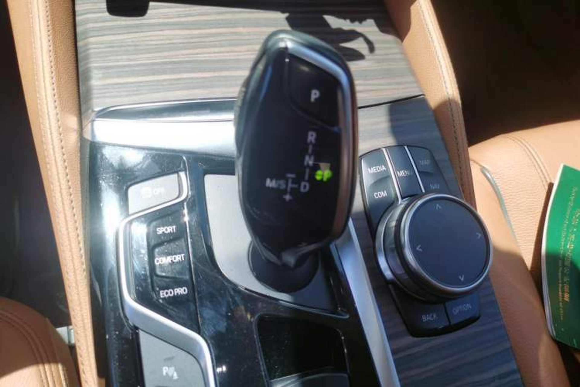 Used BMW 6 Series GT 2018 630i Luxury Design Package Gear Lever