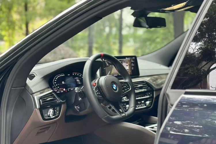 Used BMW 6 Series GT 2018 640i xDrive M Sport Package Interior 1