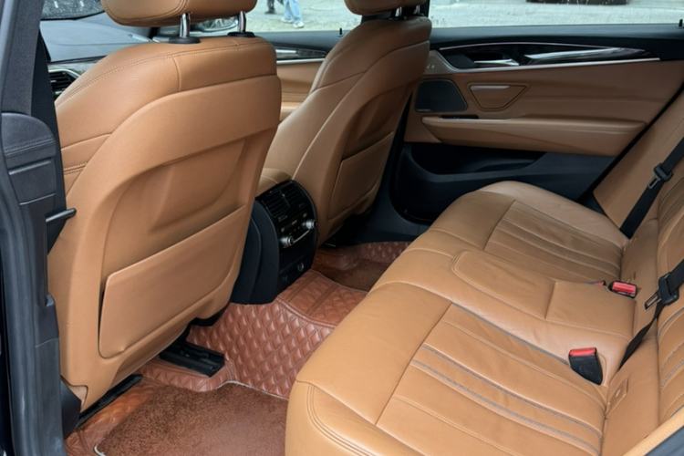 Used BMW 6 Series GT 2018 630i M Sport Package Interior 3