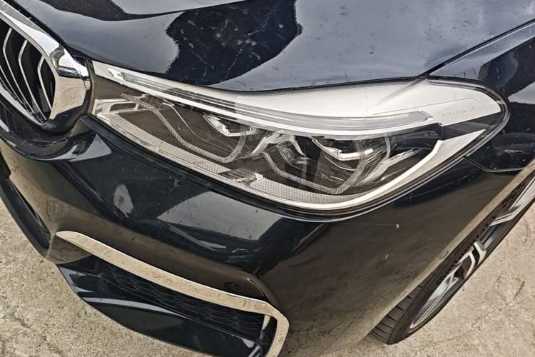 Used BMW 6 Series GT 2018 640i xDrive M Sport Package Left Front Headlight