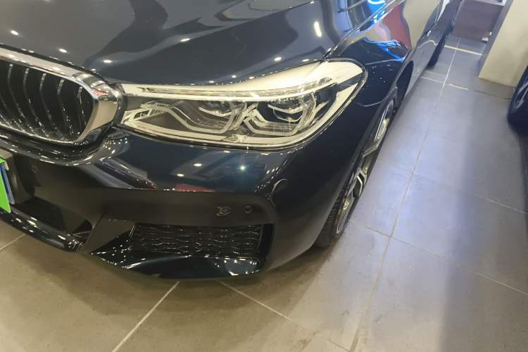 Used BMW 6 Series GT 2018 640i xDrive M Sport Package Left Front Headlight