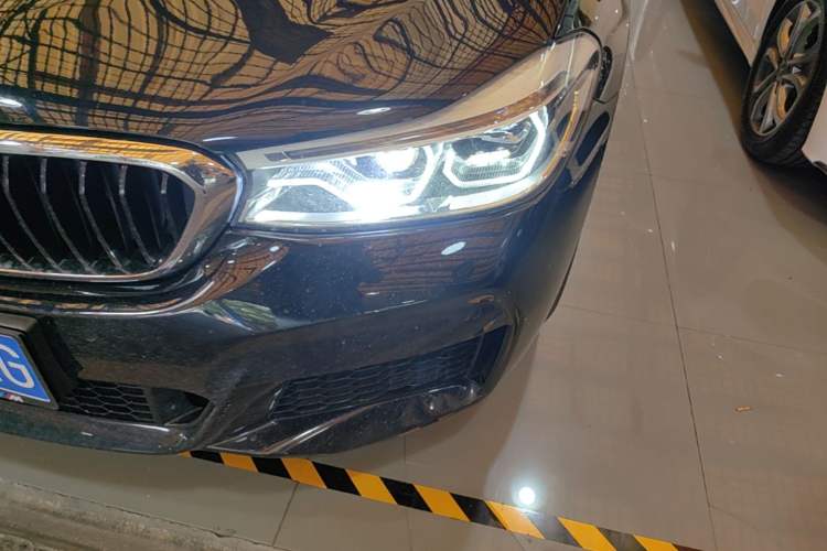 Used BMW 6 Series GT 2018 640i xDrive M Sport Package Left Front Headlight