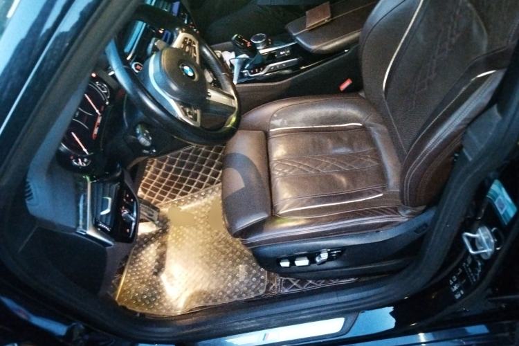 Used BMW 6 Series GT 2018 640i xDrive M Sport Package Left Front Seat