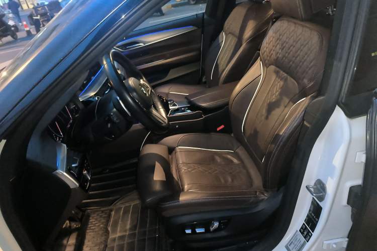 Used BMW 6 Series GT 2018 640i xDrive M Sport Package Left Front Seat