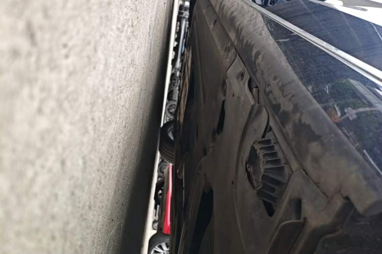 Used BMW 6 Series GT 2018 640i xDrive M Sport Package Left Side Sill
