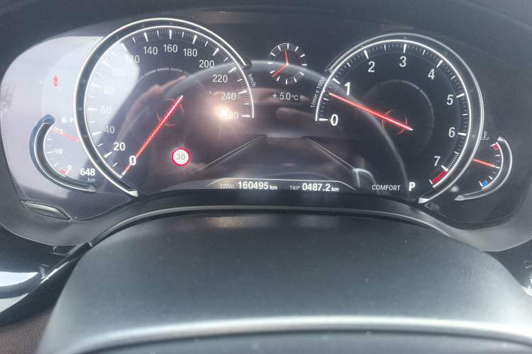 Used BMW 6 Series GT 2018 640i xDrive M Sport Package Odometer Close Up
