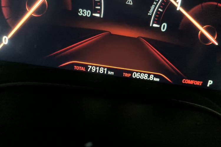 Used BMW 6 Series GT 2018 640i xDrive M Sport Package Odometer Close Up