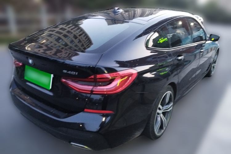 Used BMW 6 Series GT 2018 640i xDrive M Sport Package Rear Right 45 Deg