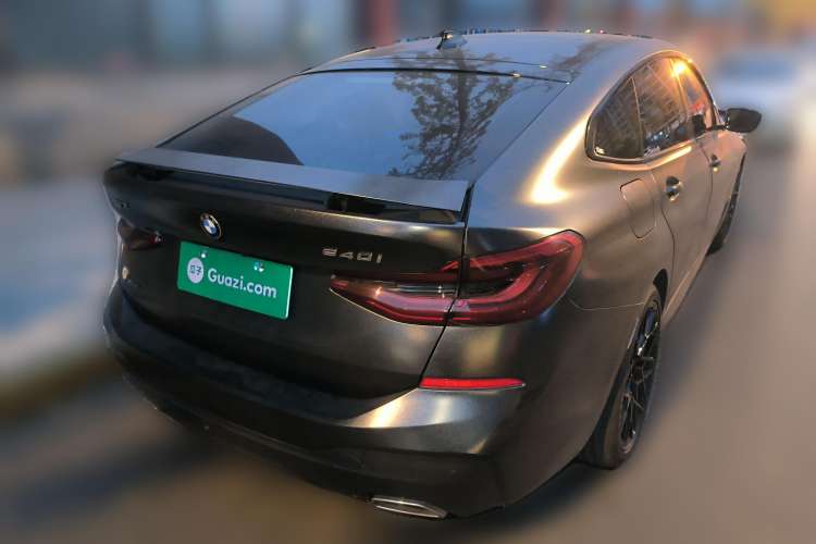 Used BMW 6 Series GT 2018 640i xDrive M Sport Package Rear Right 45 Deg