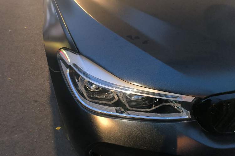 Used BMW 6 Series GT 2018 640i xDrive M Sport Package Right Front Headlight