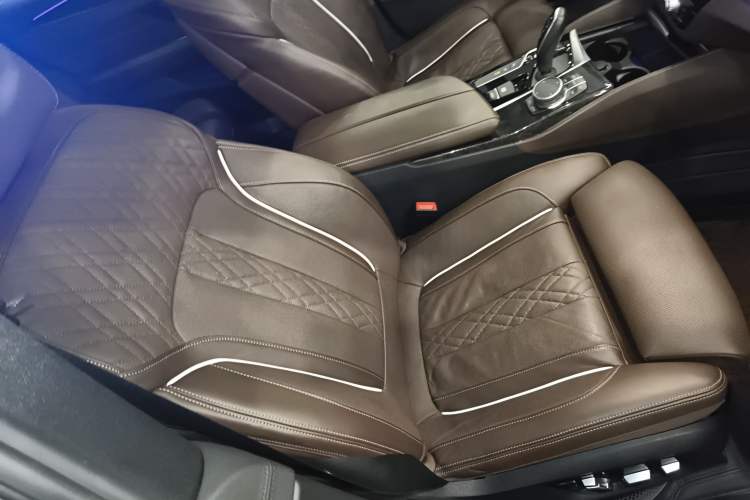 Used BMW 6 Series GT 2018 640i xDrive M Sport Package Right Front Seat