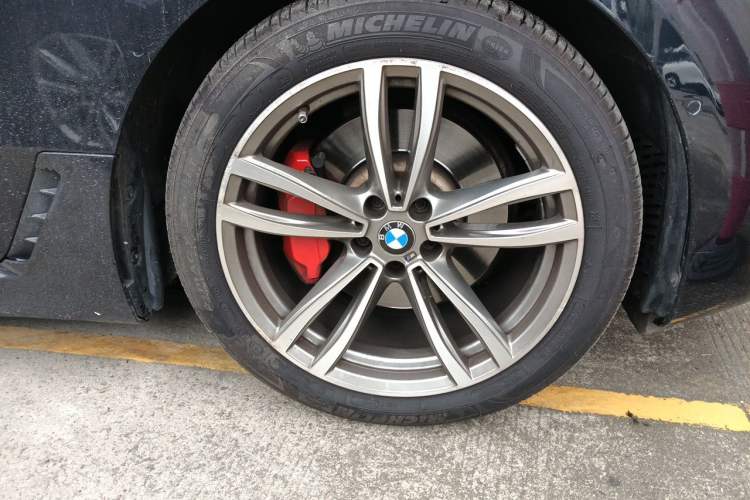 Used BMW 6 Series GT 2018 630i M Sport Package Right Front Wheel Hub