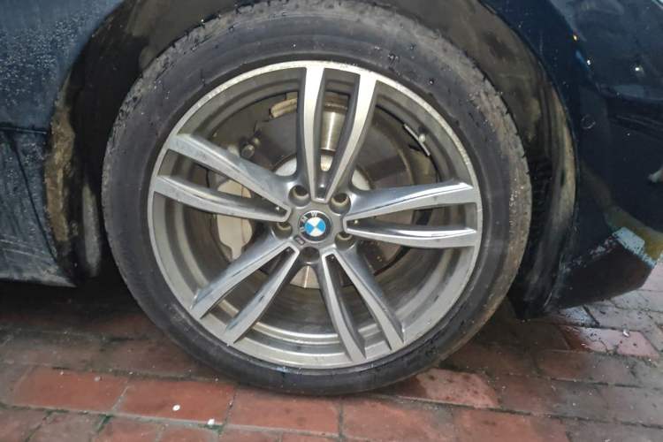 Used BMW 6 Series GT 2018 630i M Sport Package Right Front Wheel Hub