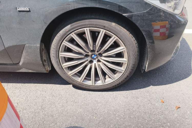 Used BMW 6 Series GT 2018 630i M Sport Package Right Front Wheel Hub