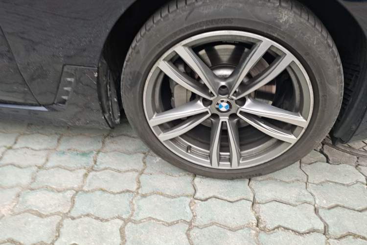 Used BMW 6 Series GT 2018 630i M Sport Package Right Front Wheel Hub
