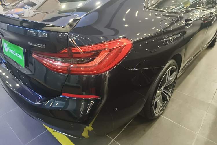 Used BMW 6 Series GT 2018 640i xDrive M Sport Package Right Rear Taillight