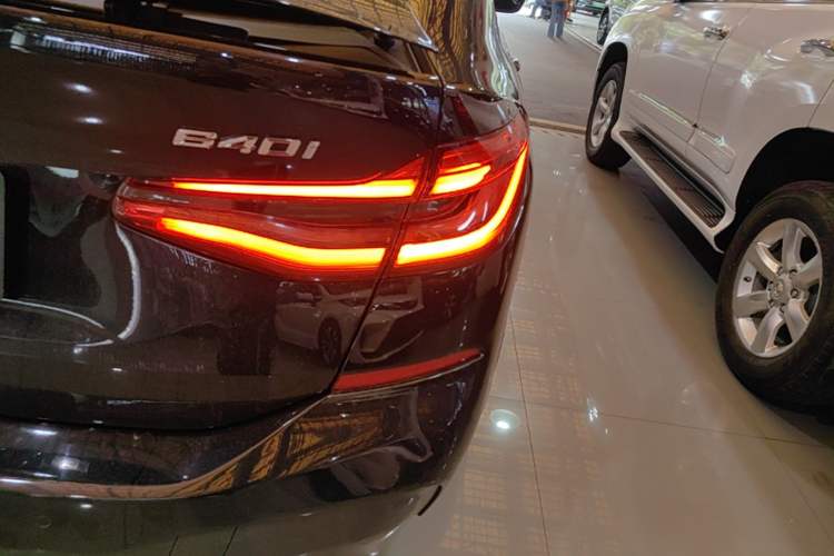 Used BMW 6 Series GT 2018 640i xDrive M Sport Package Right Rear Taillight