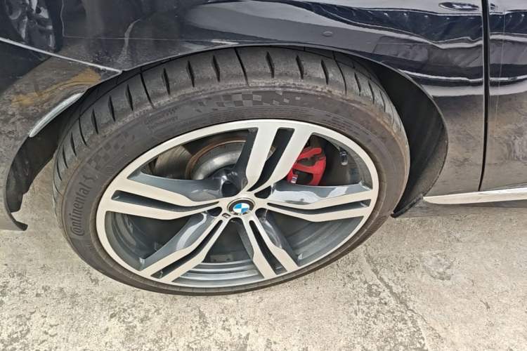 Used BMW 6 Series GT 2018 640i xDrive M Sport Package Right Rear Wheel Hub