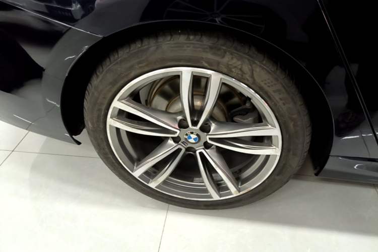 Used BMW 6 Series GT 2018 630i M Sport Package Right Rear Wheel Hub