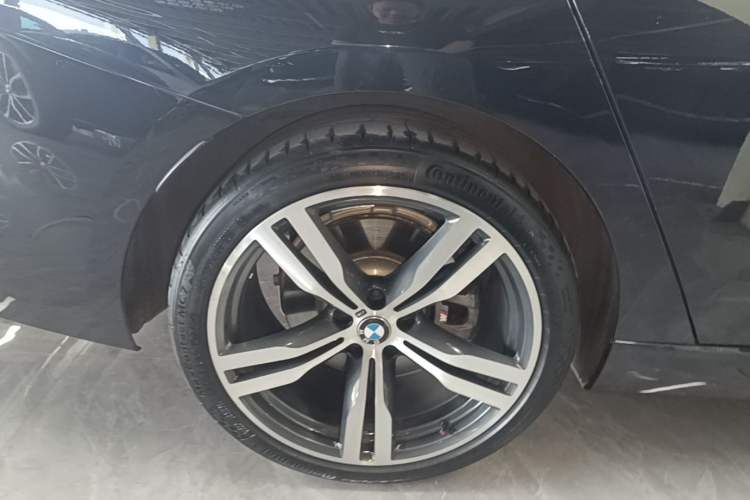 Used BMW 6 Series GT 2018 640i xDrive M Sport Package Right Rear Wheel Hub