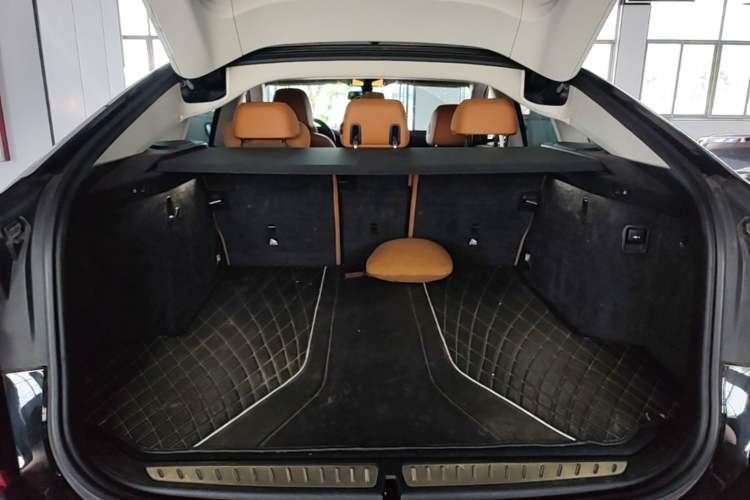 Used BMW 6 Series GT 2018 630i Luxury Design Package Trunk