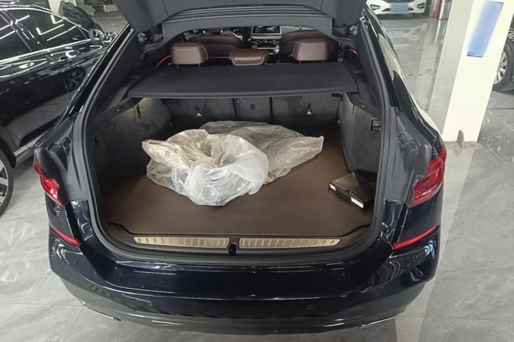 Used BMW 6 Series GT 2018 640i xDrive M Sport Package Trunk