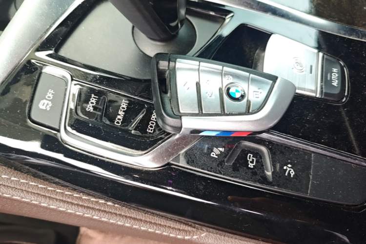 Used BMW 6 Series GT 2018 640i xDrive M Sport Package Vehicle Key